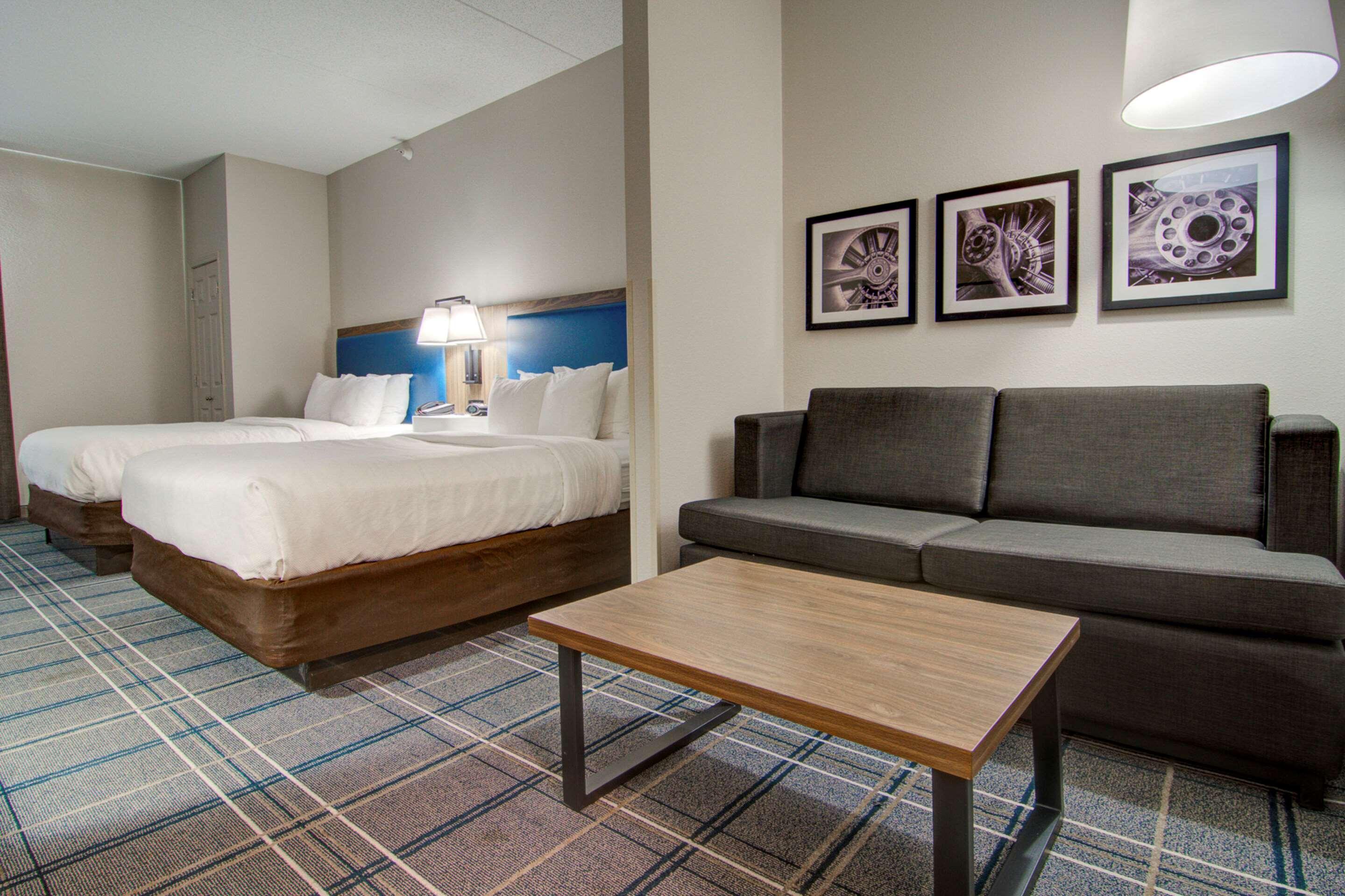 Comfort Suites Newport News Airport Extérieur photo