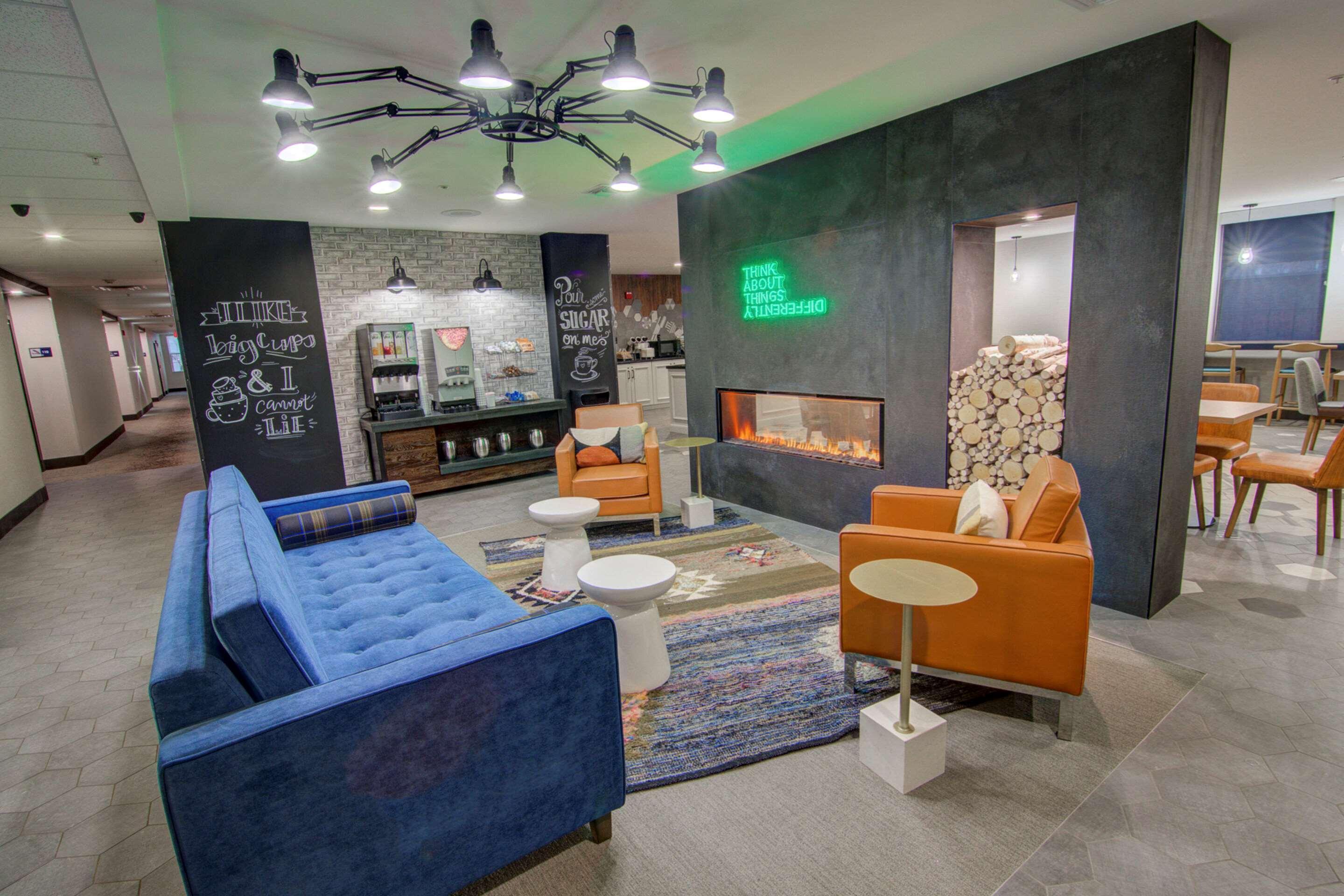 Comfort Suites Newport News Airport Extérieur photo