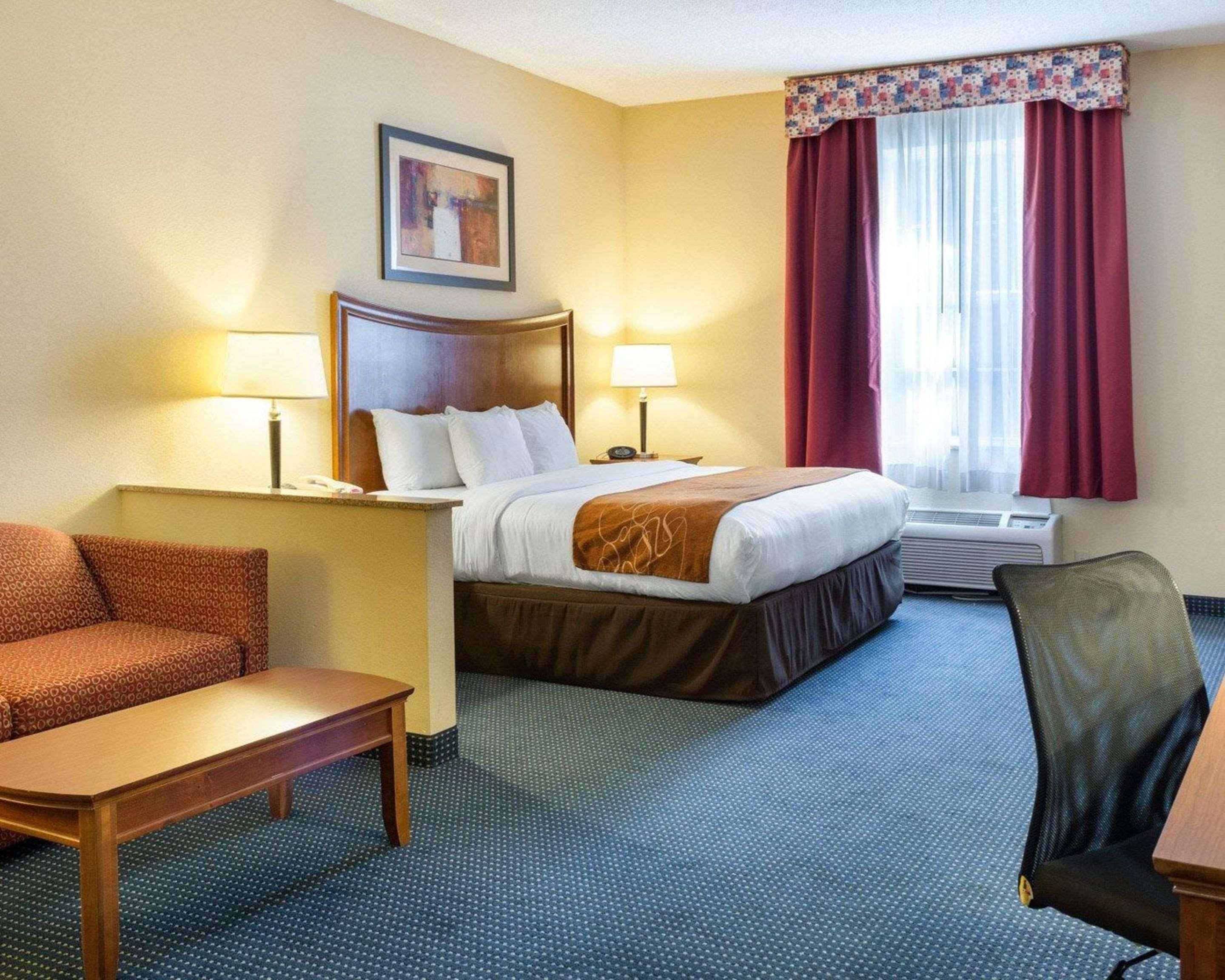 Comfort Suites Newport News Airport Extérieur photo