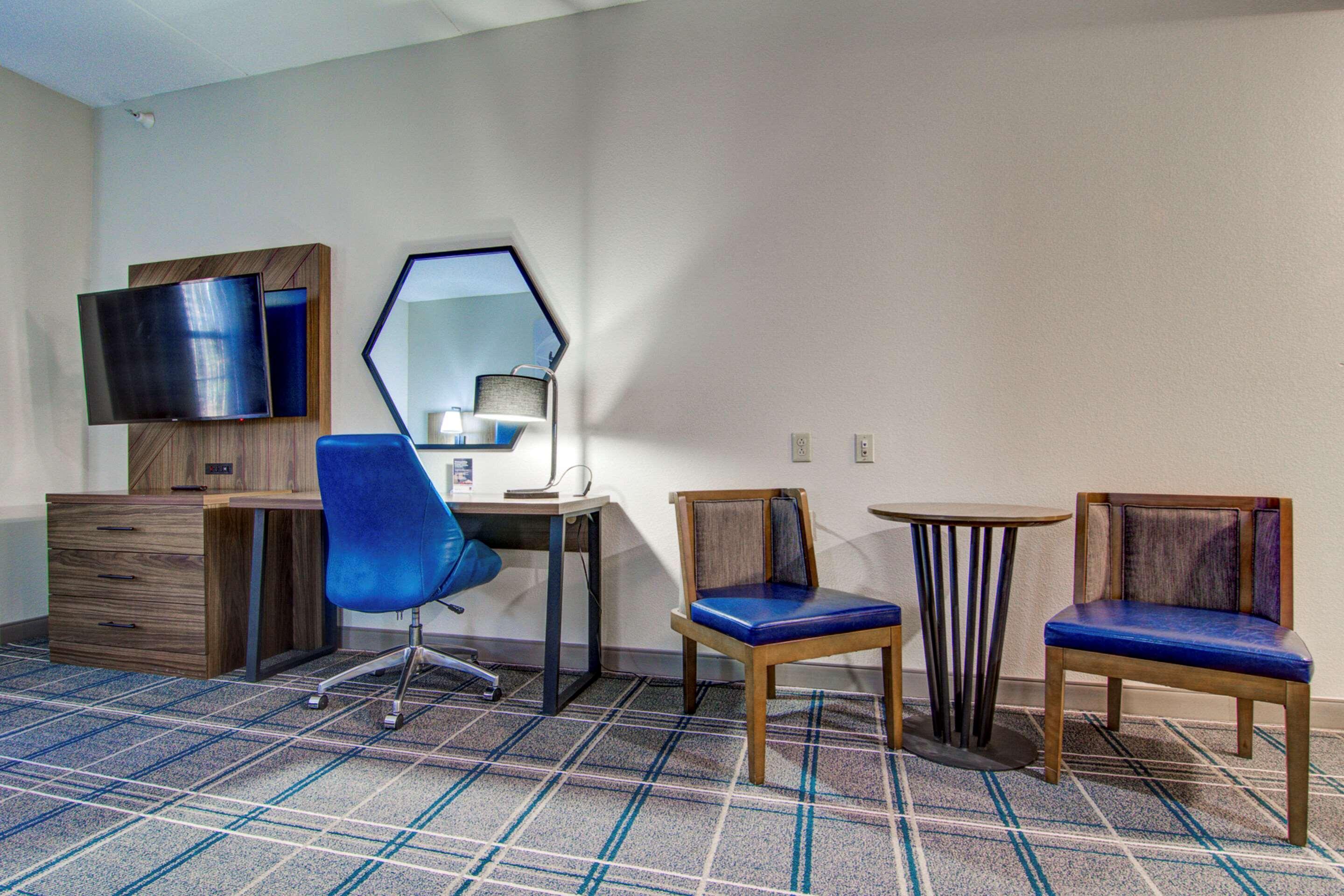 Comfort Suites Newport News Airport Extérieur photo