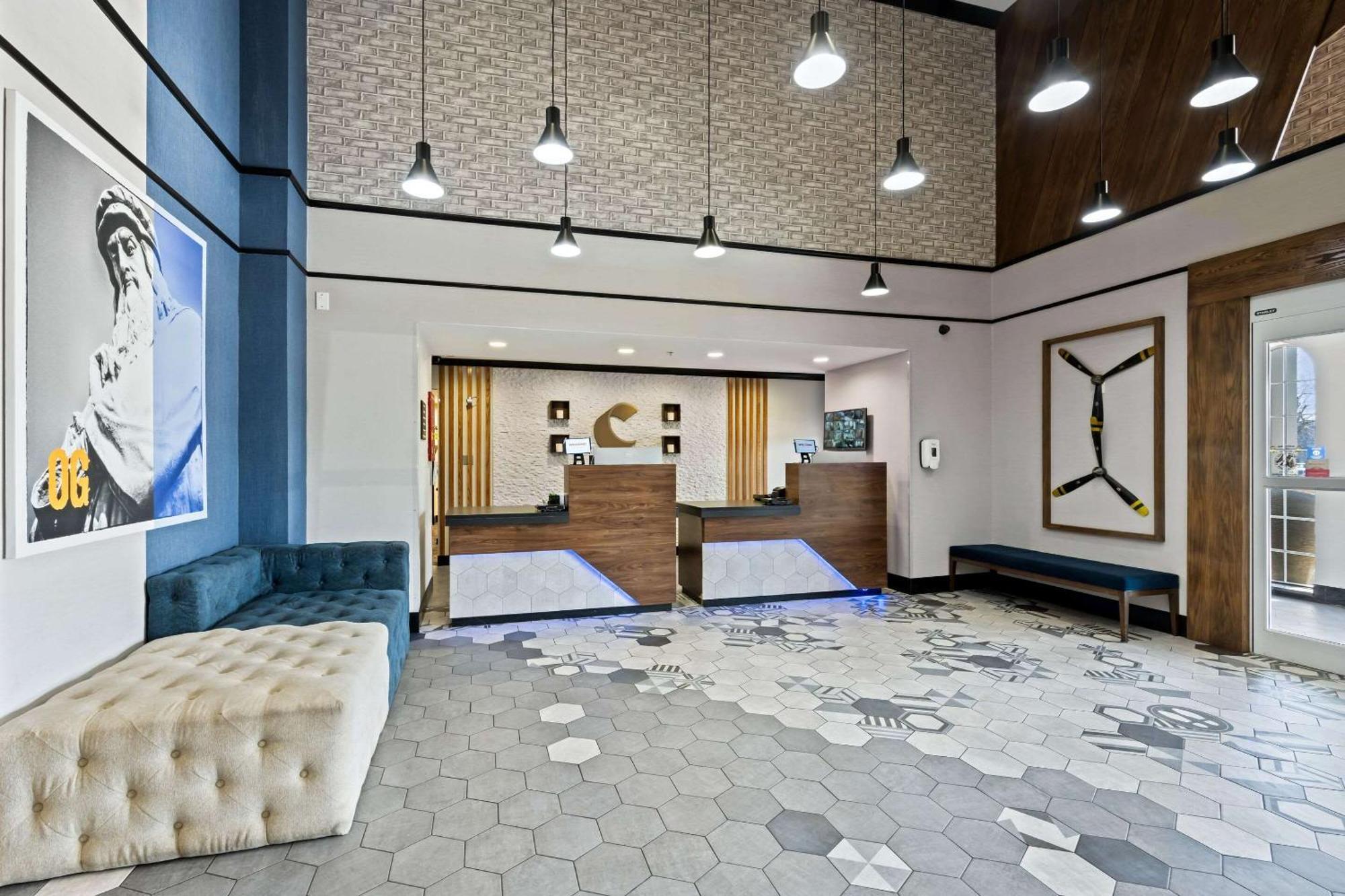 Comfort Suites Newport News Airport Extérieur photo