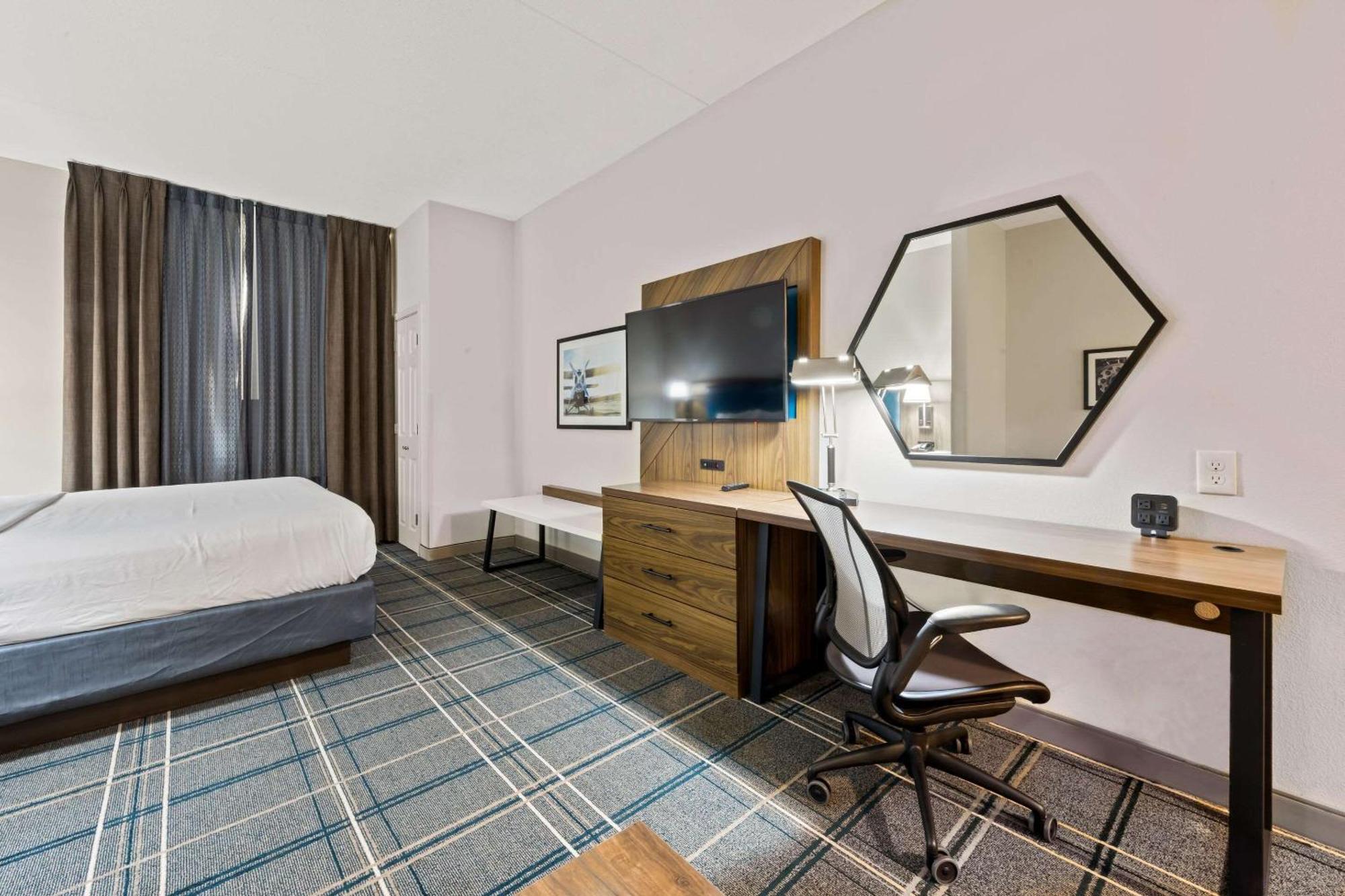 Comfort Suites Newport News Airport Extérieur photo